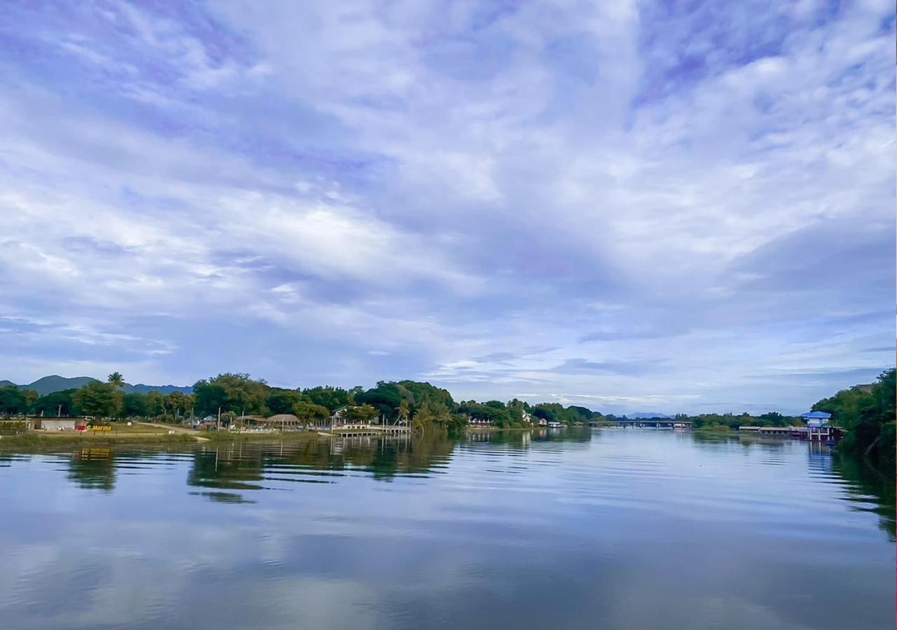 Tara Raft Hotell Kanchanaburi by Eksteriør bilde