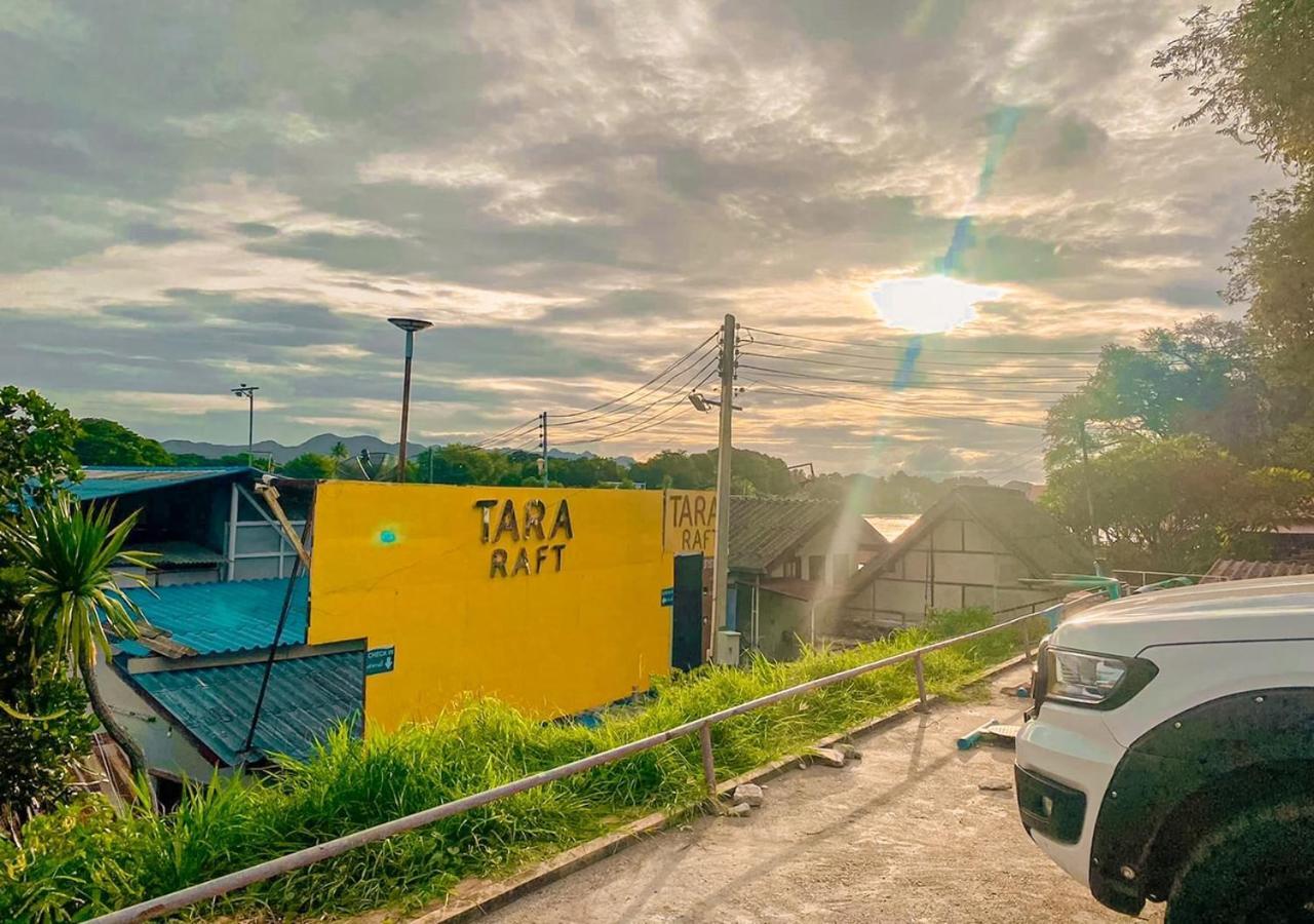 Tara Raft Hotell Kanchanaburi by Eksteriør bilde