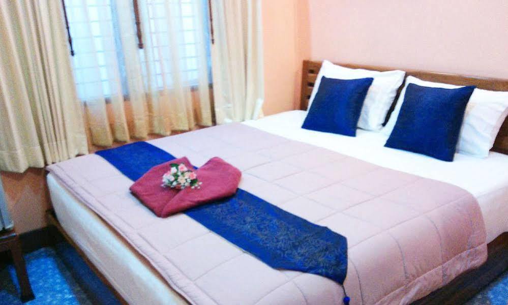 Tara Raft Hotell Kanchanaburi by Eksteriør bilde