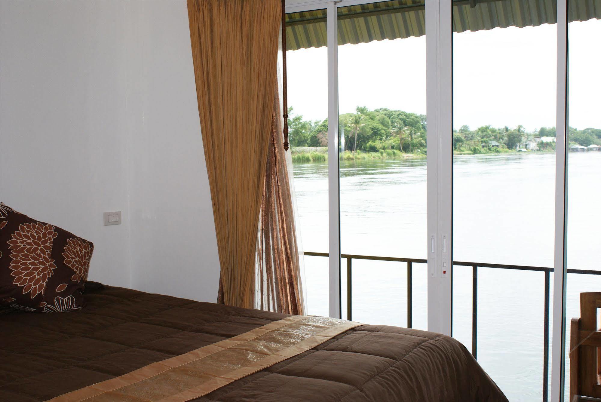 Tara Raft Hotell Kanchanaburi by Eksteriør bilde