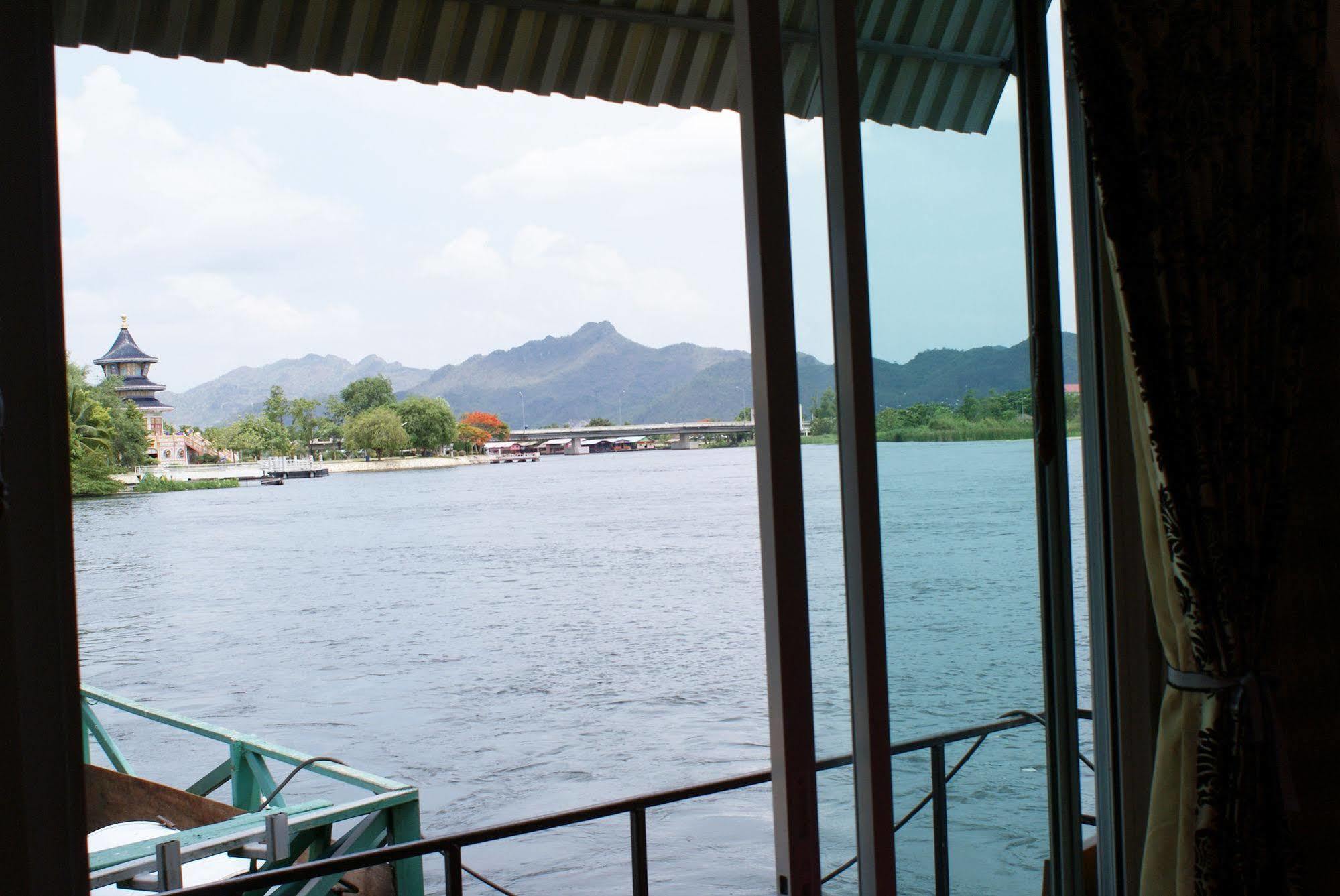 Tara Raft Hotell Kanchanaburi by Eksteriør bilde